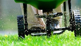 Lawn-Fertilizing-Service-EcoMow-Idaho-in-Boise-Idaho